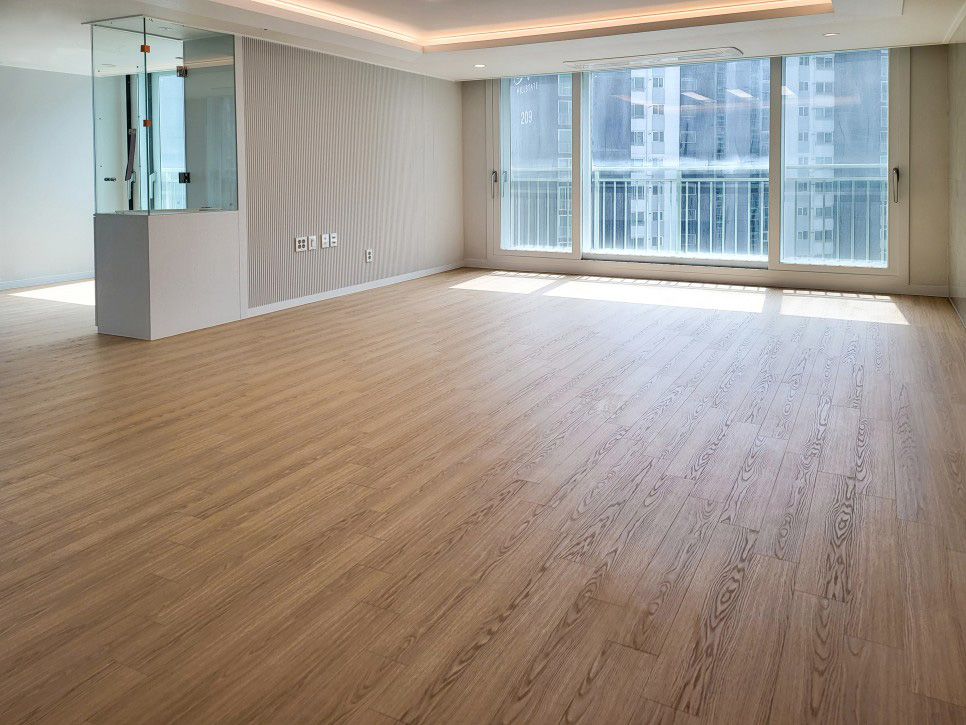 Avignon Oak