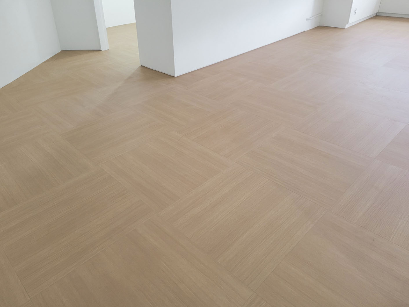 Line Oak Square